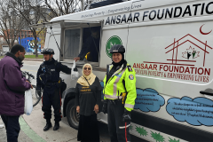 Homeless-Feeding-with-Toronto-Police-Ansaar-Foundation005