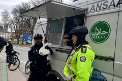 Homeless-Feeding-with-Toronto-Police-Ansaar-Foundation012