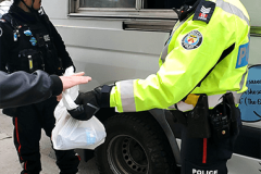 Homeless-Feeding-with-Toronto-Police-Ansaar-Foundation013